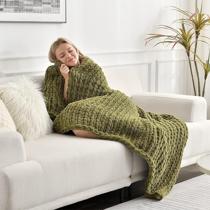Maetoow Tighter Version Chenille Chunky Knit Blanket Throw 50×60 Inch, Handmade Warm & Cozy Blanket Couch, Bed, Home Decor, Soft Fleece Banket, Boho Thick Blankets and Giant Yarn Throws，Olive Green-Ruum Studio Home