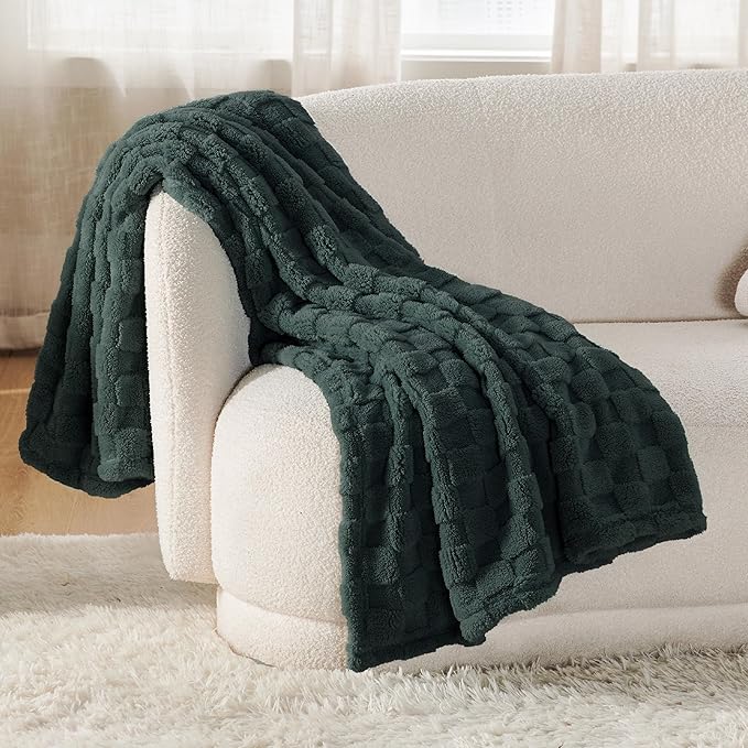 Bedsure GentleSoft Dark Green Throw Blanket for Couch - Checkered Fleece Blankets Gifts for Women Men Girls, Cute Soft Cozy Throw for Bedroom Home Decor Gifts, 50x60 Inches-Ruum Studio Home