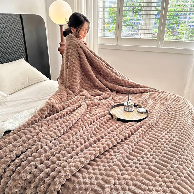 UKELER Sherpa Throw Blanket 60 × 80 inch, 470 GSM Striped Sherpa Fleece Blankets for All Season, Warm and Cozy Blanket for Couch Sofa Bed Office Camping, Coffee-Ruum Studio Home