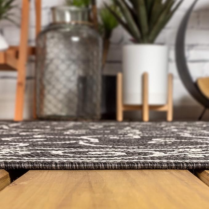 JONATHAN Y Vintage Filigree Indoor Outdoor Round Area Rug 8 Ft Black/Gray, Charleston Textured Weave for Backyard, Patio, Porch, Easy-Cleaning, High Traffic, Pet-Friendly, Non-Shedding (SMB106G-8R)-Ruum Studio Home