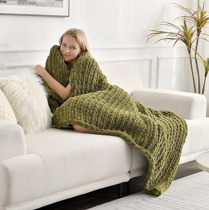 Maetoow Tighter Version Chenille Chunky Knit Blanket Throw 60×80 Inch, Handmade Warm & Cozy Blanket Couch, Bed, Home Decor, Soft Fleece Banket, Boho Thick Blankets and Giant Yarn Throws，Olive Green-Ruum Studio Home