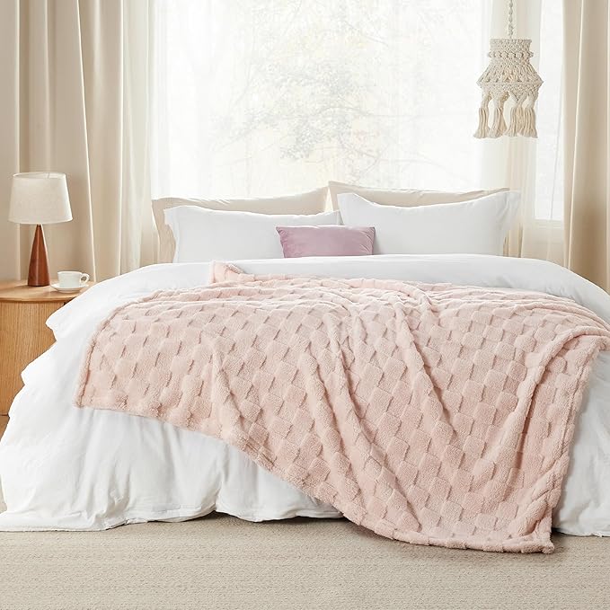 Bedsure GentleSoft Twin Blanket for Bed Light Pink - Super Soft Cozy Blankets for Women Men Girls, Cute Fuzzy Fleece Throws for Bedroom Couch, 60x80 Inches-Ruum Studio Home
