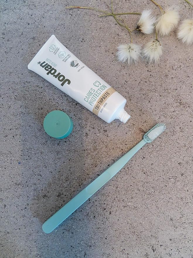 Jordan Green Clean Manual Toothbrush - Sustainable, Scandinavian Design, Soft Bristles, Mixed Colors, 4 Units-Ruum Studio Home
