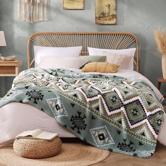 CASAAGUSTO Boho Sherpa Throw Blanket, Aztec King Size Blanket, Ultra Soft, Warm, Cozy, Plush, Thick Fleece Bohemian Throw Blanket for Couch, Bed, Sofa (Olive Green 108 * 90 Inch)-Ruum Studio Home