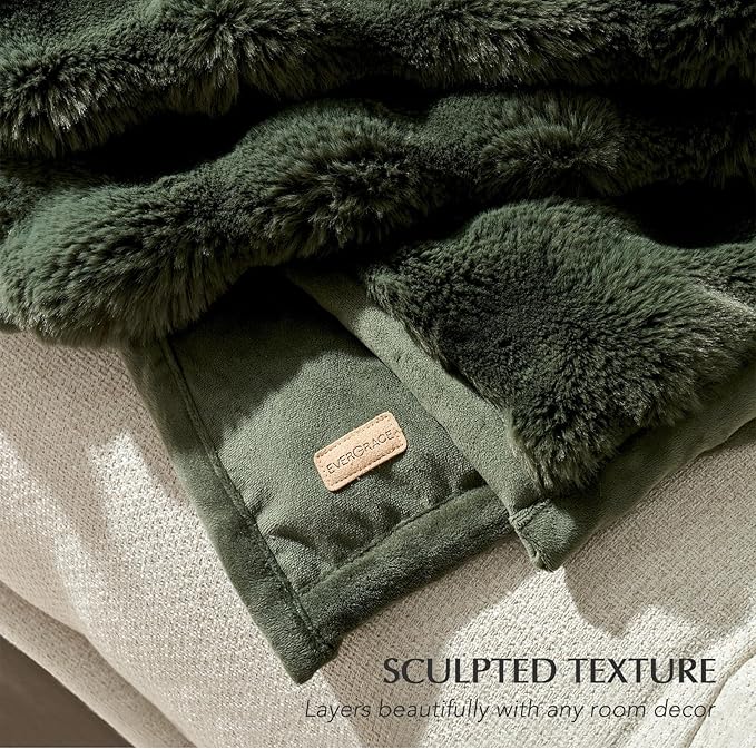 EVERGRACE Ultra Soft Luxury Fluffy Ridgeline Faux Rabbit Fur Throw Blanket, Thick Warm Bubble Throw for Bed, Cozy Plush Reversible Blankets for Couch, Chair, Sofa, Green, 50x60 Inches, 870 GSM-Ruum Studio Home