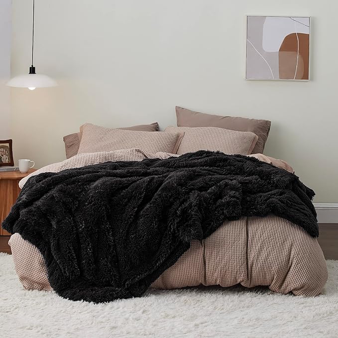 Bedsure GentleSoft Fluffy Black Blankets Queen Size for Bed, Thick Sherpa Faux Fur Fleece Fuzzy Plush Winter Warm Soft Full Queen Blankets, Bedroom Decor Black Gifts Cozy Gifts for Women Men, 90x90-Ruum Studio Home