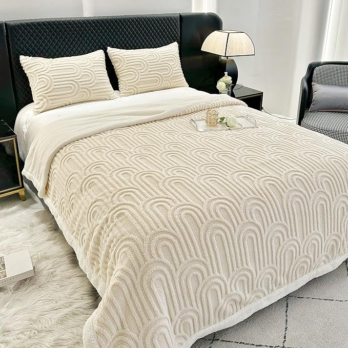 UKELER Sherpa Bed Blanket 80 × 90 inch, Ultra Soft Queen Size Throw Blanket for All Season, Cozy Plush Arch Fleece Blankets for Bedroom Living Room Dorm Hostel Sofa Camping, Off-White-Ruum Studio Home