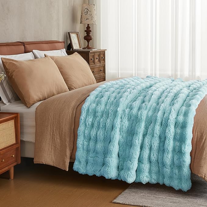 JELLYMONI Faux Fur Throw Blanket, Blue Cozy Plush Bubble Bed Blanket, Thick and Warm, Twin (60" x 80")-Ruum Studio Home
