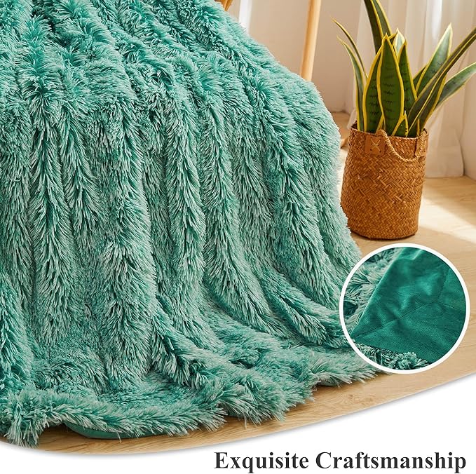 XeGe Luxury Fluffy Throw Blanket, Emerald Green Soft 50x60 Faux Fur Blanket Throw, Shaggy Plush Decorative Couch Blanket, Cute Furry Throw Fuzzy Blanket for Sofa Bed, Ombre Emerald Green-Ruum Studio Home