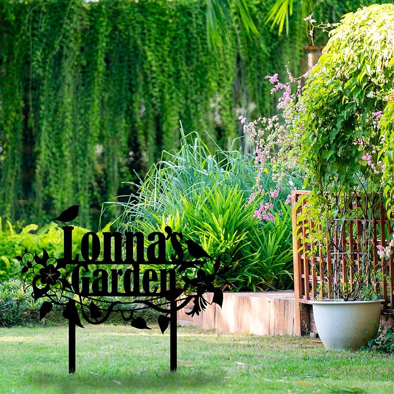 Personalized Flower and Bird Metal Garden Stake, Bird Garden Sign, Custom Flower Yard Decor, Mom's Garden Gift, Gardener Family Name Sign, Patio Home Gift, Yard Art, Housewarming Gift-Ruum Studio Home