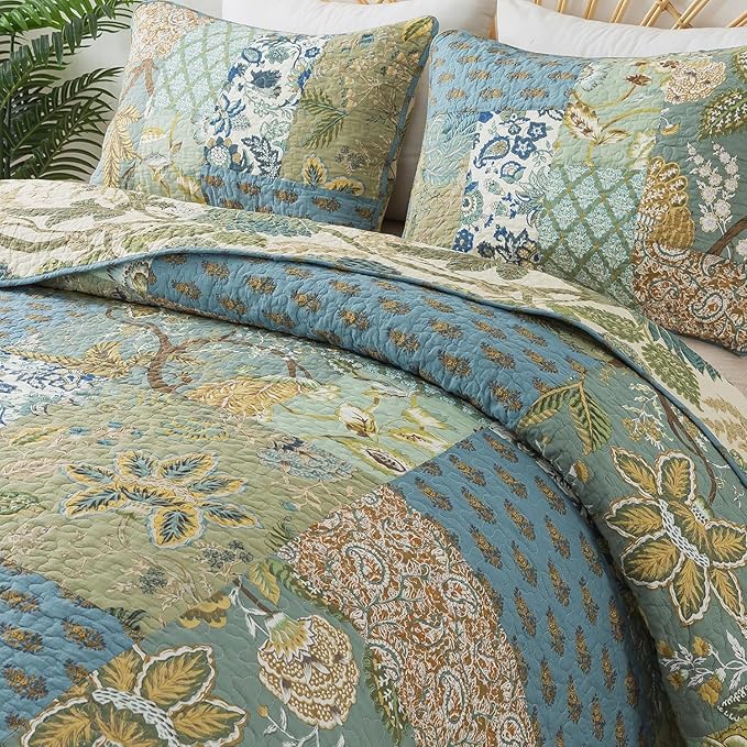 NEWLAKE Quilt Set Queen Size, 100% Cotton Patchwork Green Bohemian Quilt Sets, Reversible Bedspread Lightweight and Breathable for All Seasons, Soft Quilted Bedspread with 2 Pillow Shams-Ruum Studio Home