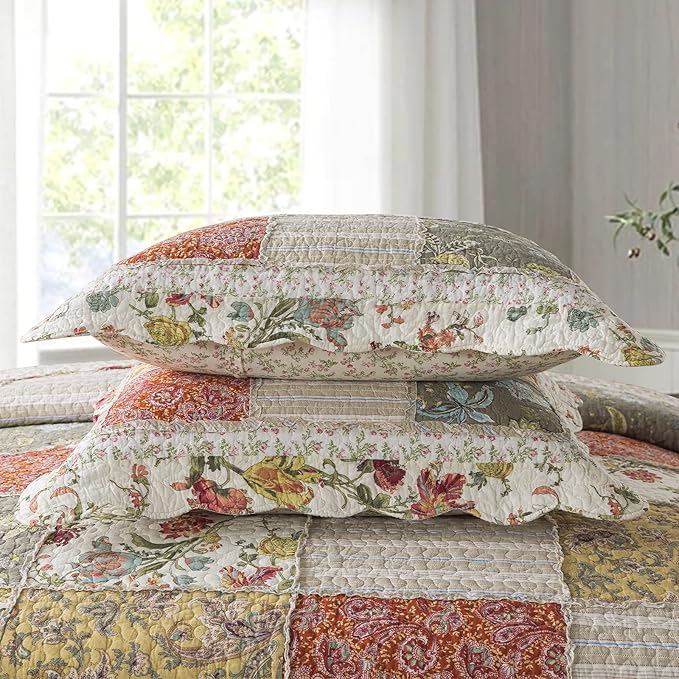 NEWLAKE Cotton Patchwork Bedspread, 3-Piece Bedding Quilt Set with Real Stitched Embroidery, Reversible Matelasse Bed Coverlet Set,Floral Paisley Grid with Lace,King Size-Ruum Studio Home