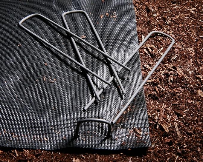 Petgrow 6 Inch Garden Stakes Galvanized Landscape Staples,U-Type Turf Staples for Artificial Grass, Rust Proof Sod Pins Stakes for Securing Fences Weed Barrier,Outdoor Wires Cords Tents Tarps,100-Ruum Studio Home