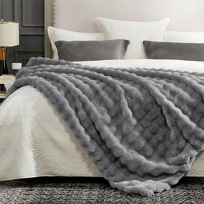 Cozy Bliss Faux Fur Throw Blanket for Couch, Fuzzy Soft Plush Thick Bubble Blanket for Sofa Bedroom Living Room,50 * 60 Inches Light Grey-Ruum Studio Home