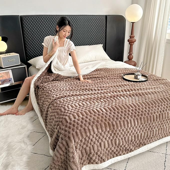 UKELER Sherpa Throw Blanket 60 × 80 inch, 470 GSM Striped Sherpa Fleece Blankets for All Season, Warm and Cozy Blanket for Couch Sofa Bed Office Camping, Coffee-Ruum Studio Home