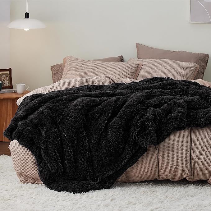 Bedsure GentleSoft Fluffy Black Blankets Queen Size for Bed, Thick Sherpa Faux Fur Fleece Fuzzy Plush Winter Warm Soft Full Queen Blankets, Bedroom Decor Black Gifts Cozy Gifts for Women Men, 90x90-Ruum Studio Home