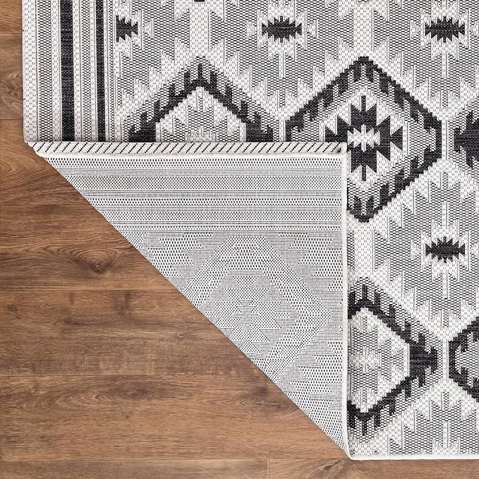 Keen Home Design Outdoor Runner Rug - 6x9 Washable Indoor/Outdoor Rug for Patio, Balcony, Kitchen, Garden, Beach, Deck and Porch. Size: 6'7" x 9'2"-Ruum Studio Home