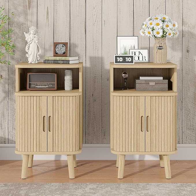 Alohappy Fluted End Table Set of 2, Mid Century Modern Nightstands with Sliding Tambour Door, Curved Round Edge Wood Bedside Table for Bedroom, Side Tables with Storage for Living Room, Natural Oak-Ruum Studio Home