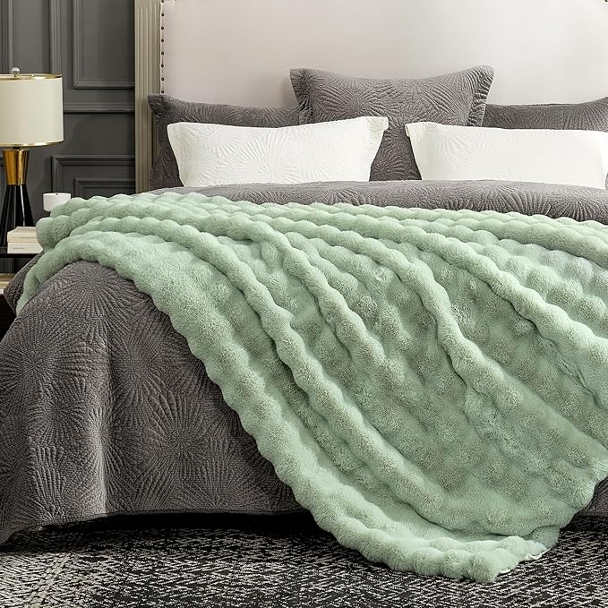 Cozy Bliss Faux Fur Throw Blanket for Couch, Fuzzy Soft Plush Thick Bubble Blanket for Sofa Bedroom Living Room, 50 * 60 Inches Sage Green-Ruum Studio Home