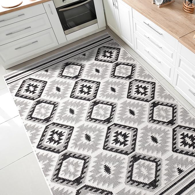 Keen Home Design Outdoor Rug - 8x10 Washable Indoor/Outdoor Rug for Patio, Balcony, Kitchen, Garden, Beach, Deck and Porch. Size: 7'9" x 10'2"-Ruum Studio Home