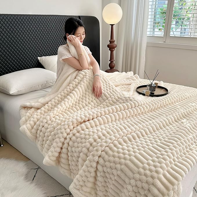 UKELER Off White Sherpa Throw Blankets 60 × 80 inch, 470 GSM Striped Sherpa Fleece Blanket for All Season, Warm and Cozy Blanket for Couch Sofa Bed Office Camping-Ruum Studio Home