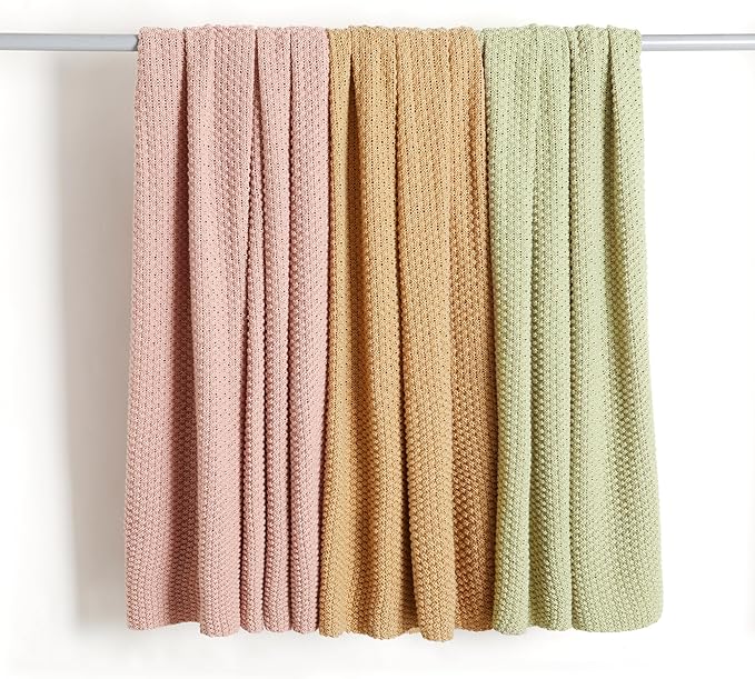 Amazon Basics Chunky Cable Knit Throw Blanket for Couch, Sofa, Bed, Lightweight Soft Cozy, Sage Green, 50"x 60"-Ruum Studio Home