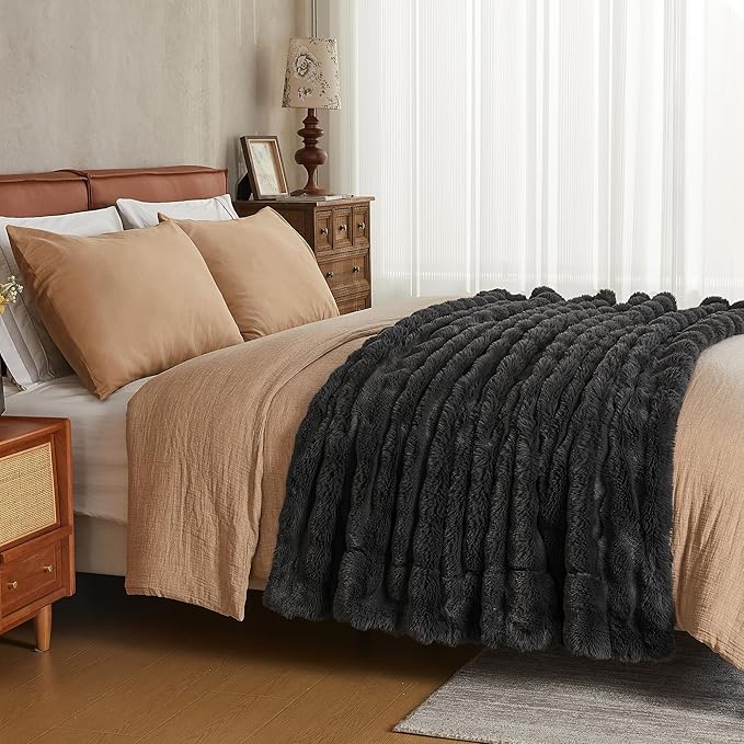 JELLYMONI Faux Fur Throw Blanket, Dark Grey Cozy Plush Bubble Bed Blanket, Thick and Warm, Queen (90" x 90")-Ruum Studio Home