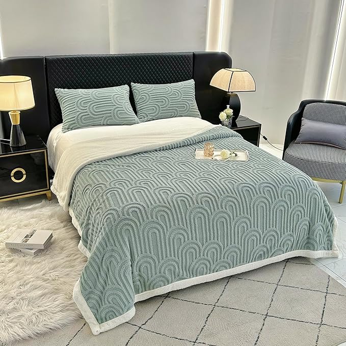 UKELER Sherpa Bed Blanket 80 × 90 inch, Ultra Soft Queen Size Throw Blanket for All Season, Cozy Plush Arch Fleece Blankets for Bedroom Living Room Dorm Hostel Sofa Camping, Light Green-Ruum Studio Home