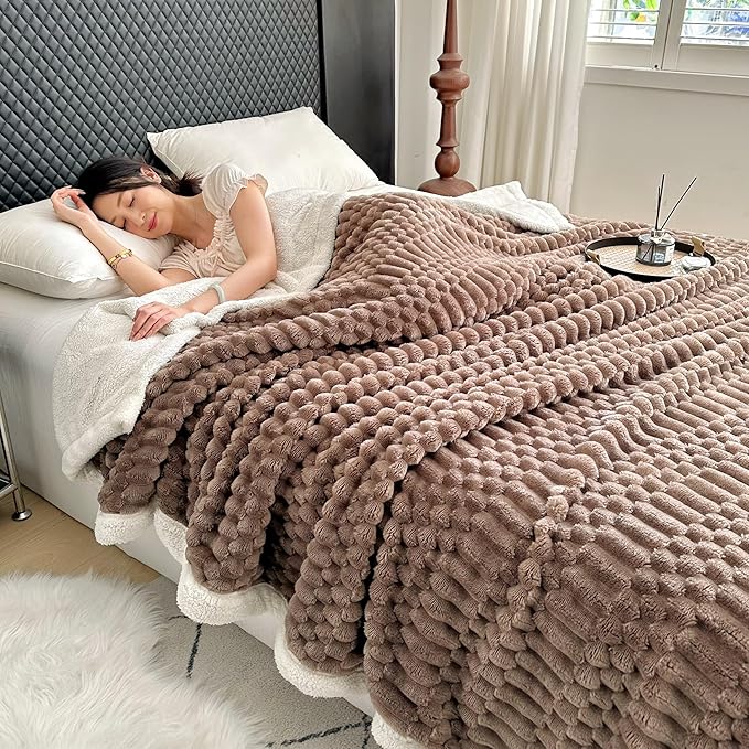 UKELER Sherpa Throw Blanket 60 × 80 inch, 470 GSM Striped Sherpa Fleece Blankets for All Season, Warm and Cozy Blanket for Couch Sofa Bed Office Camping, Coffee-Ruum Studio Home