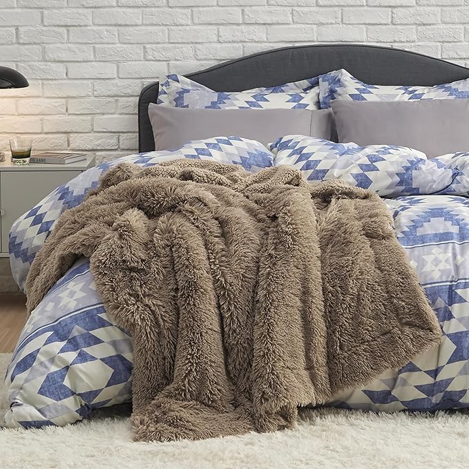 Bedsure GentleSoft Fuzzy Sherpa Faux Fur Twin Blanket, Brown Cozy Gifts for Women Men, Soft Fleece Plush Warm Minky Thick Blanket Twin Size for Bed, Couch, Brown Room Decor Dorm Essentials, 60x80-Ruum Studio Home