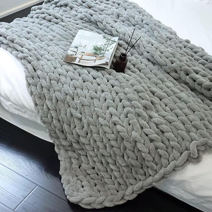 Maetoow Chenille Chunky Knit Blanket Throw （50×60 Inch）, Handmade Warm & Cozy Blanket Couch, Bed, Home Decor, Soft Breathable Fleece Banket, Christmas Thick and Giant Yarn Throws，Grey-Ruum Studio Home