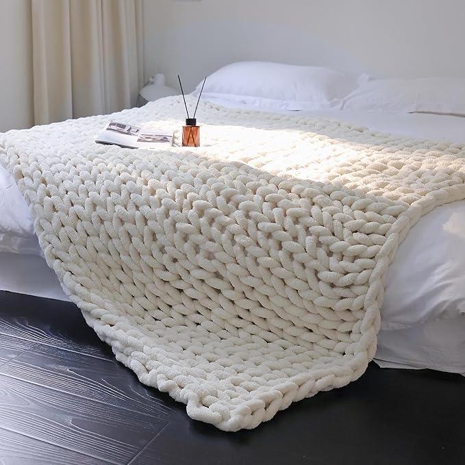 Maetoow Chenille Chunky Knit Blanket Throw （40×50 Inch）, Handmade Warm & Cozy Blanket Couch, Bed, Home Decor, Soft Breathable Fleece Banket, Christmas Thick and Giant Yarn Throws, Cream-Ruum Studio Home