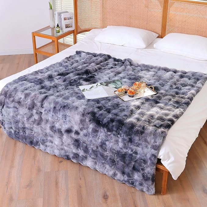 UKELER Soft Faux Fur Throw Blanket 60''x80'', Large Dark Grey Reversible Shaggy Blanket Plush Thick Fluffy Blankets Throws for Bed, Couch, Sofa, Office, Camping-Ruum Studio Home