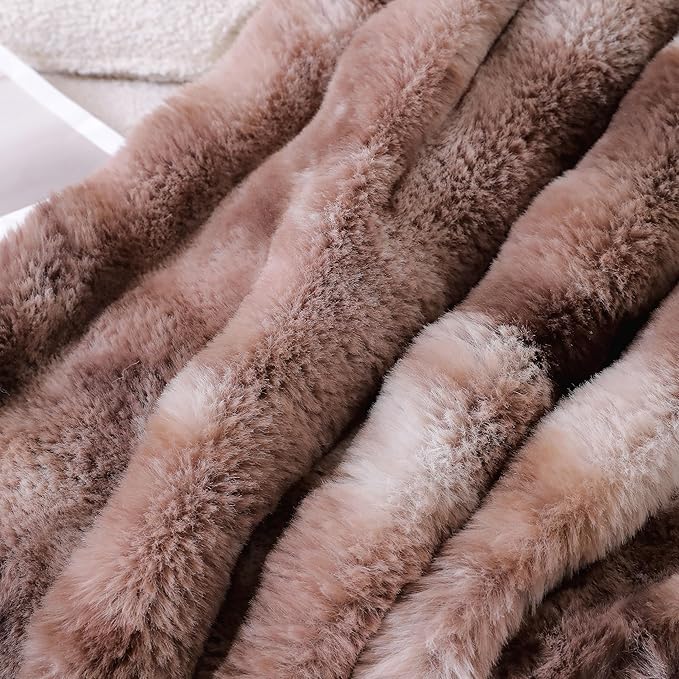 UKELER Ultra Soft Throw Blanket 50''x60'', Brown Fluffy Blankets & Throws Faux Fur Blanket for Couch, Bed, Sofa Cozy Plush Warm Thick Velvet Blanket for Women, Men-Ruum Studio Home