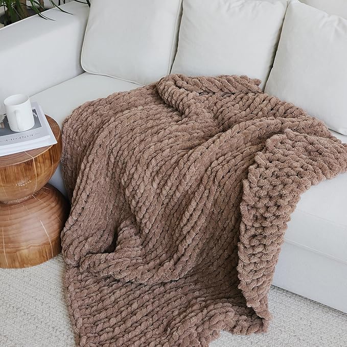 Maetoow Tighter Version Chenille Chunky Knit Blanket Throw （40×50 Inch）, Handmade Warm & Cozy Blanket Couch, Bed, Home Decor, Soft Fleece Banket, Boho Thick Blankets and Giant Yarn Throws，Brown-Ruum Studio Home